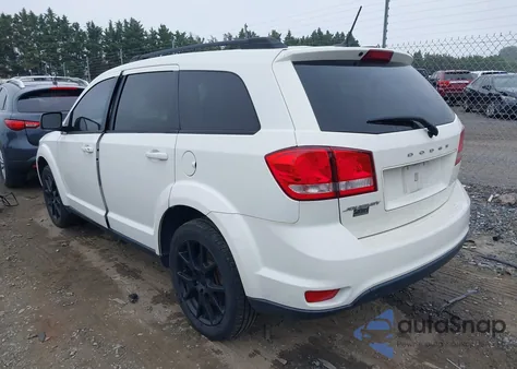 2015 Dodge Journey Sxt z USA, uszkodzony, nr VIN 3C4PDCBB8FT745707